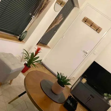 Mk Homes Deschainets 2 *